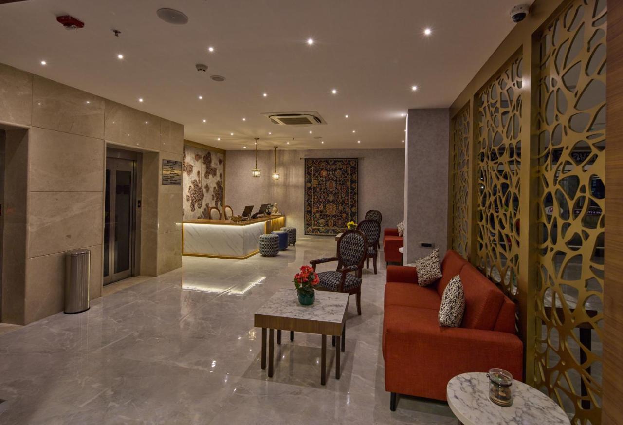 מלון Golden Tulip טירופאטי מראה חיצוני תמונה